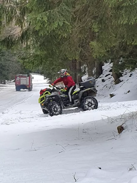 ratownik na quadzie